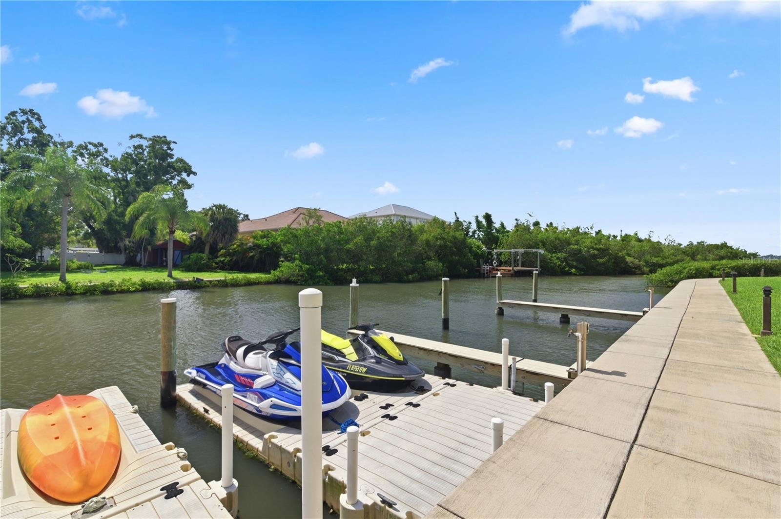 117 BRENT CIR — photo 39