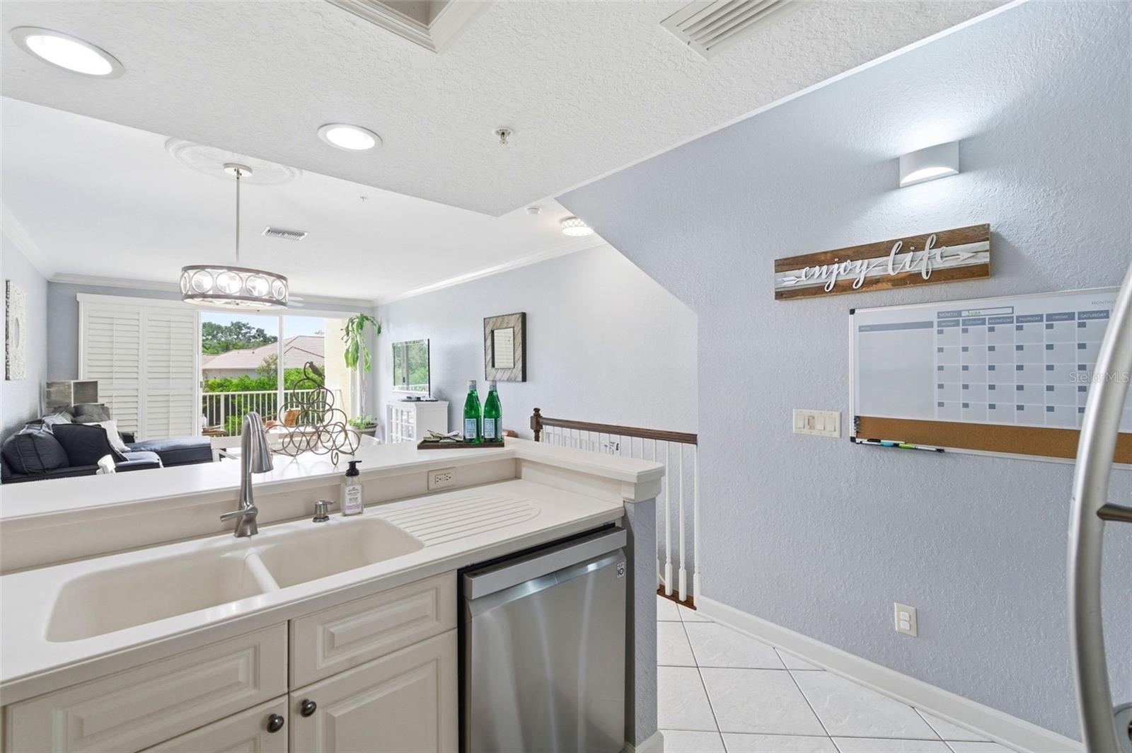 117 BRENT CIR — photo 19
