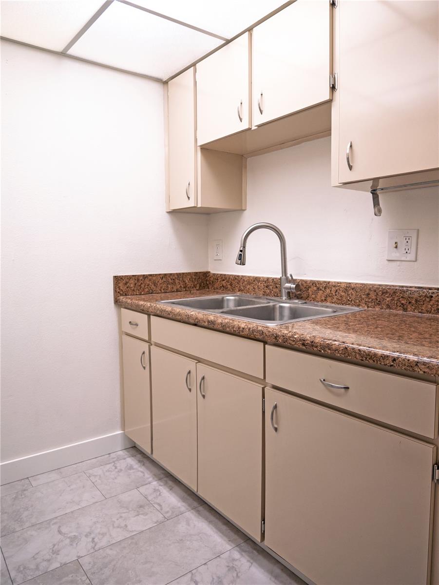 2444 ENTERPRISE RD #29 — photo 12