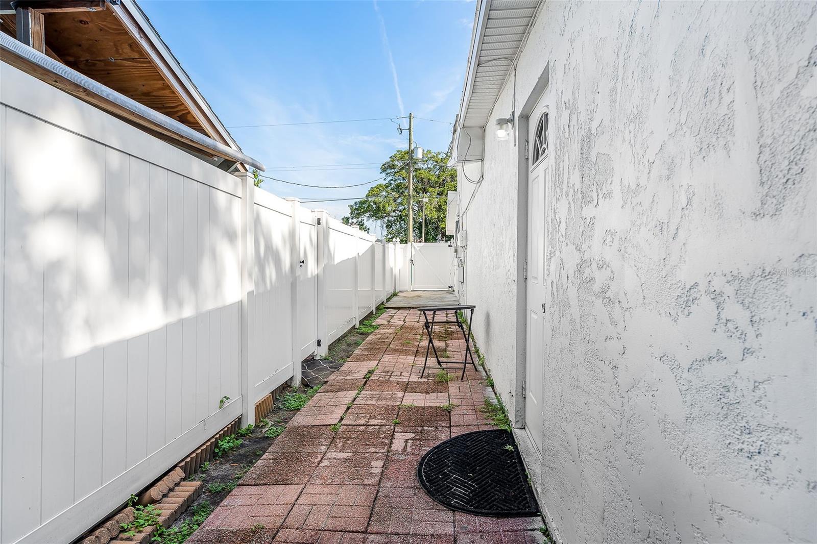 3906 SPENCE AVE — photo 32