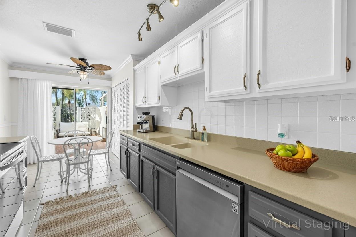 93 BOCA CIEGA POINT BLVD N #93 — photo 22
