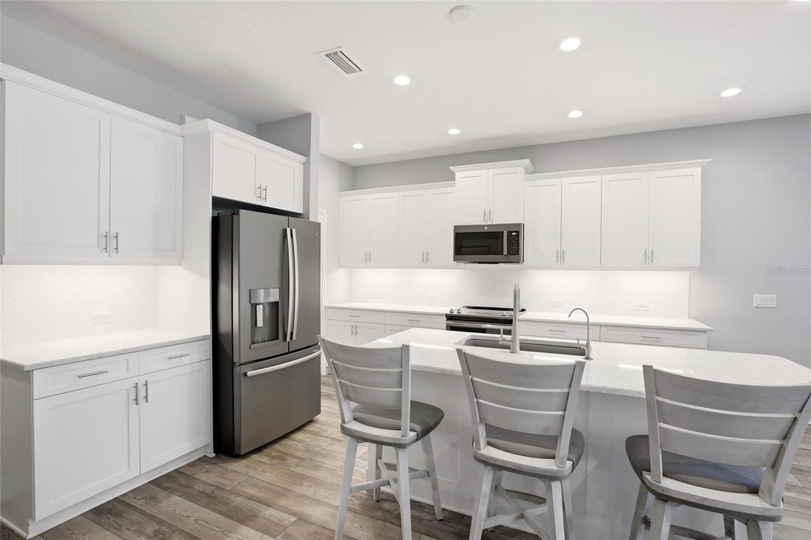 7545 RIDGELAKE CIR — photo 3