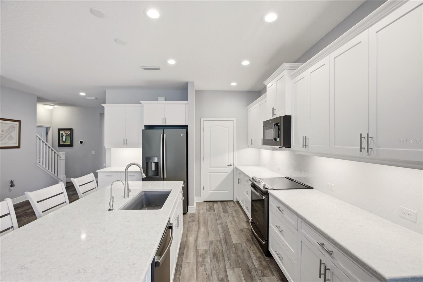 7545 RIDGELAKE CIR — photo 5
