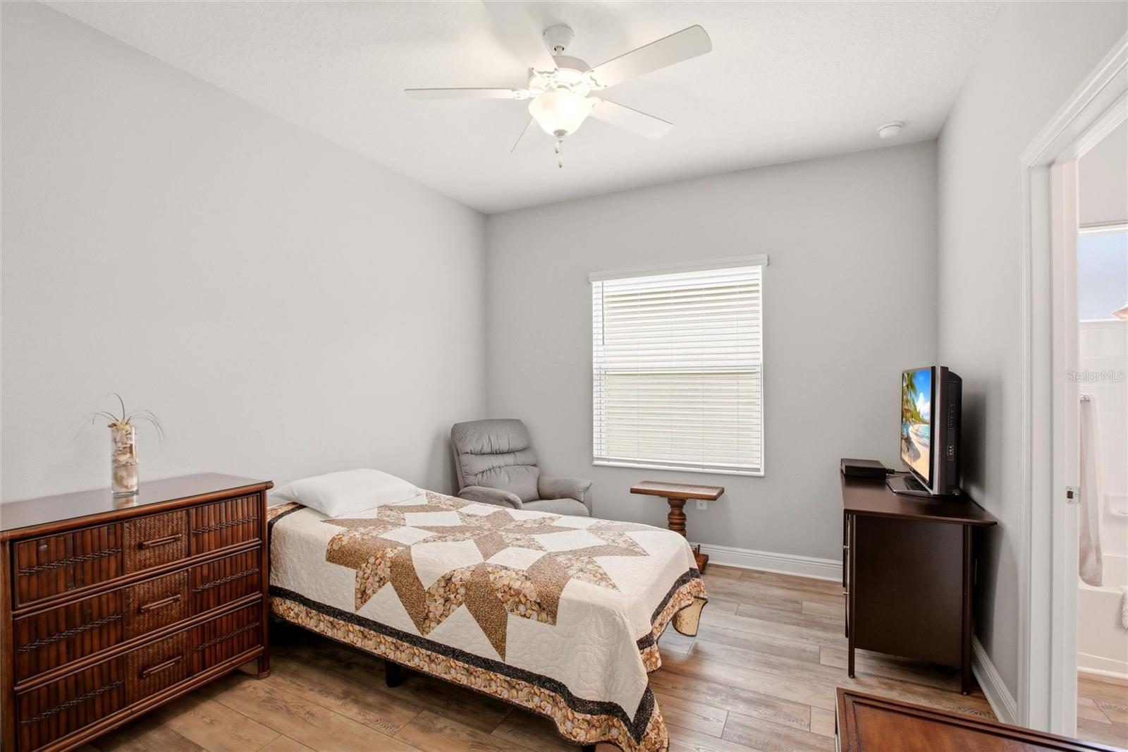 7545 RIDGELAKE CIR — photo 23