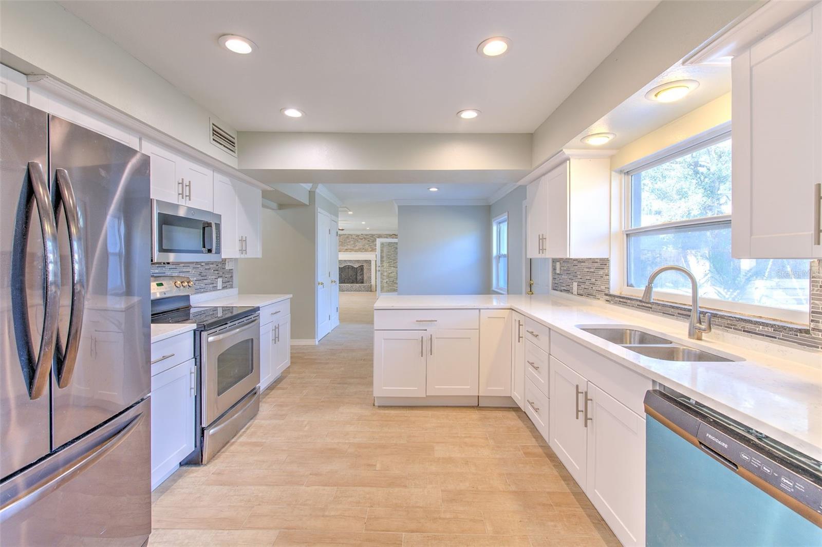 4711 W SAN RAFAEL ST — photo 7