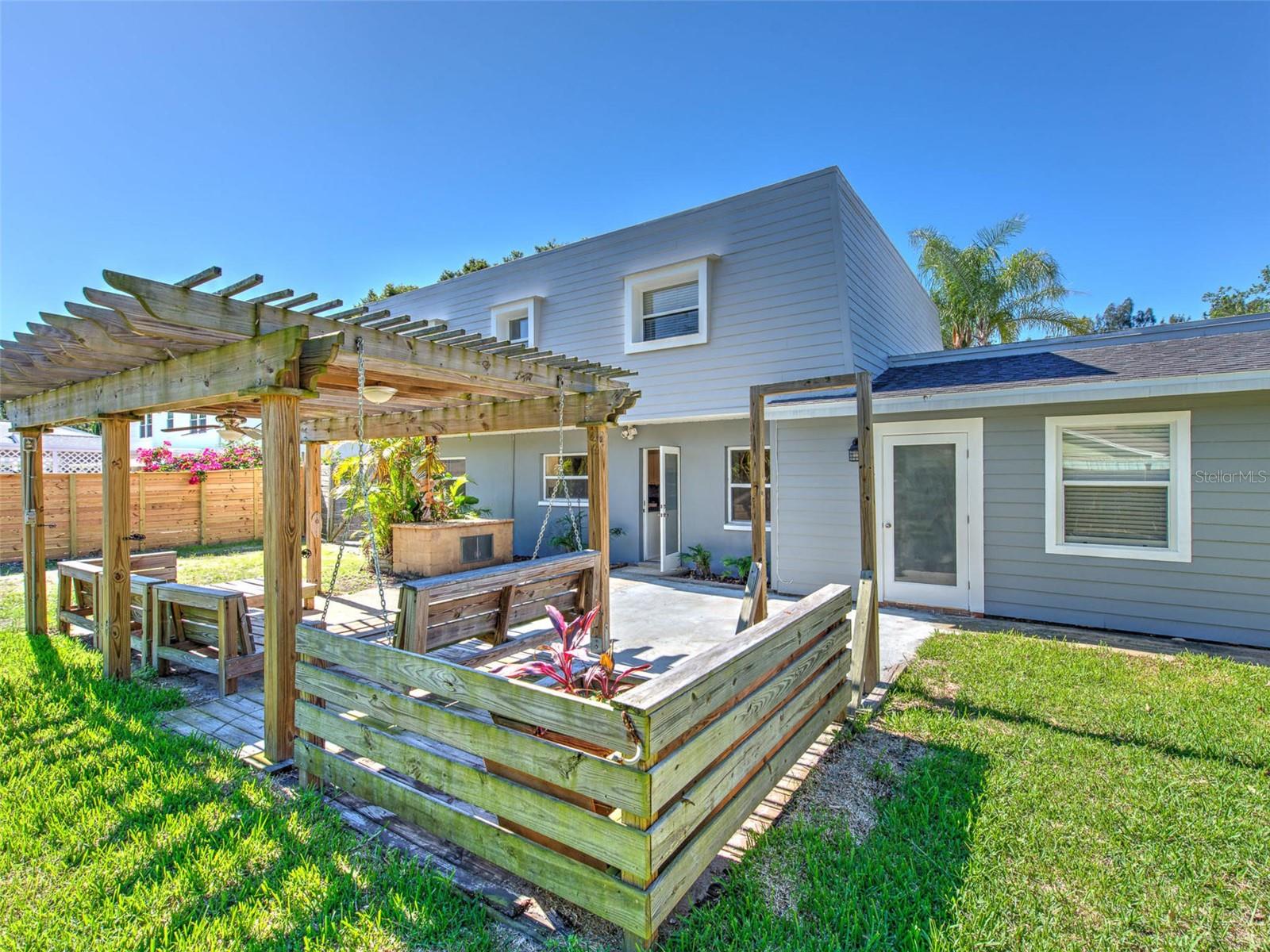 4711 W SAN RAFAEL ST — photo 3