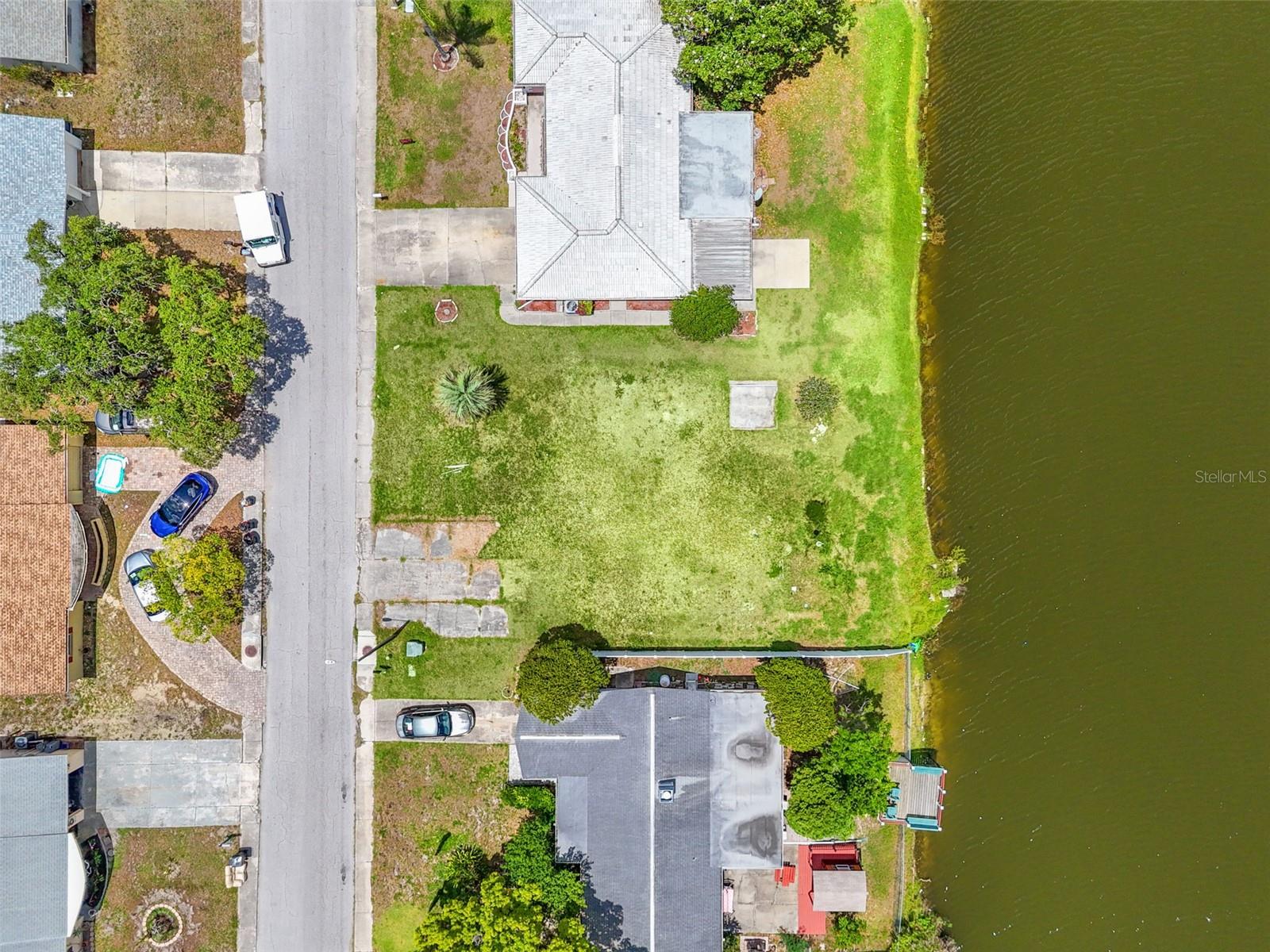 7211 ASHWOOD DR — photo 12