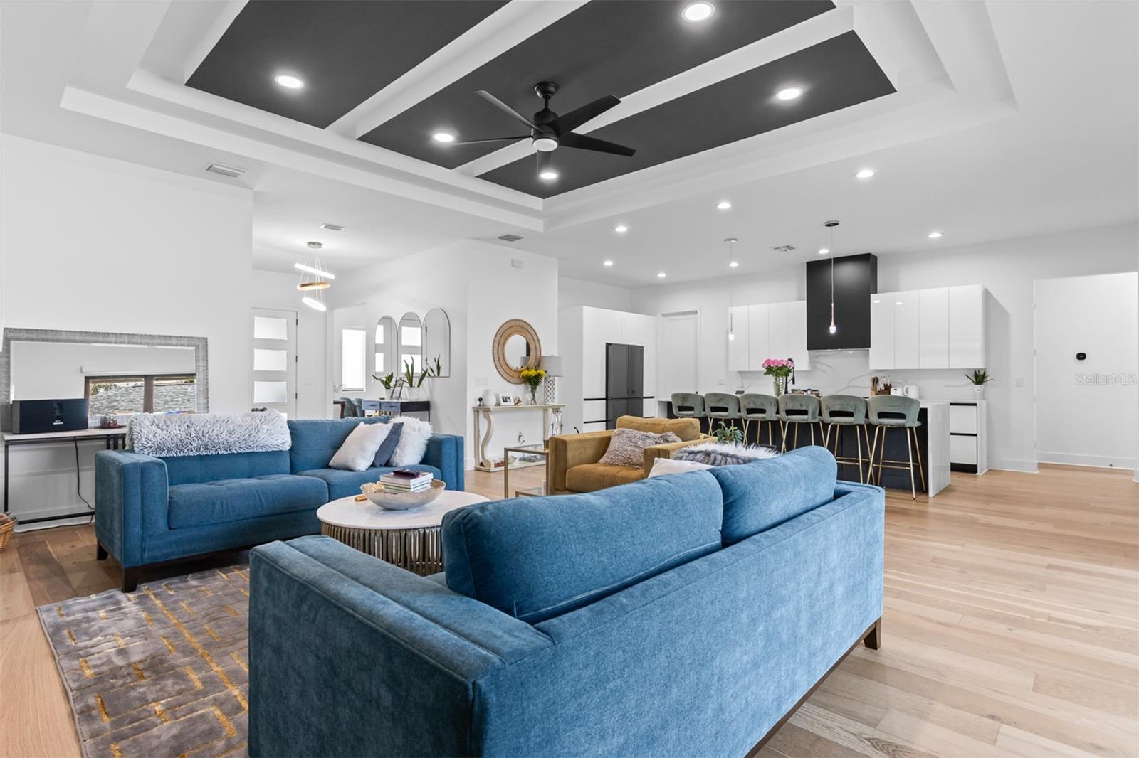 3306 W VAN BUREN DR — photo 13
