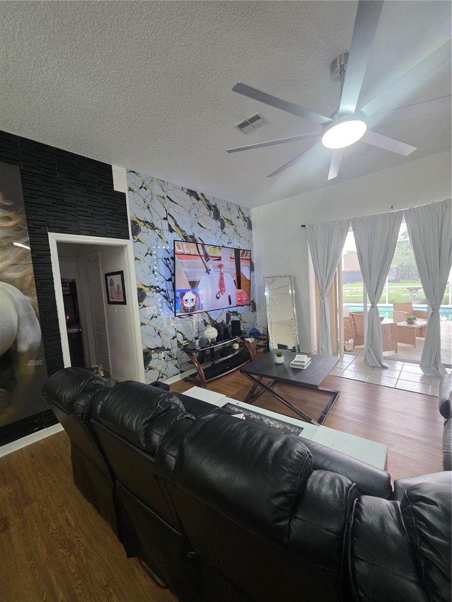 17820 MONTEVERDE DR — photo 25