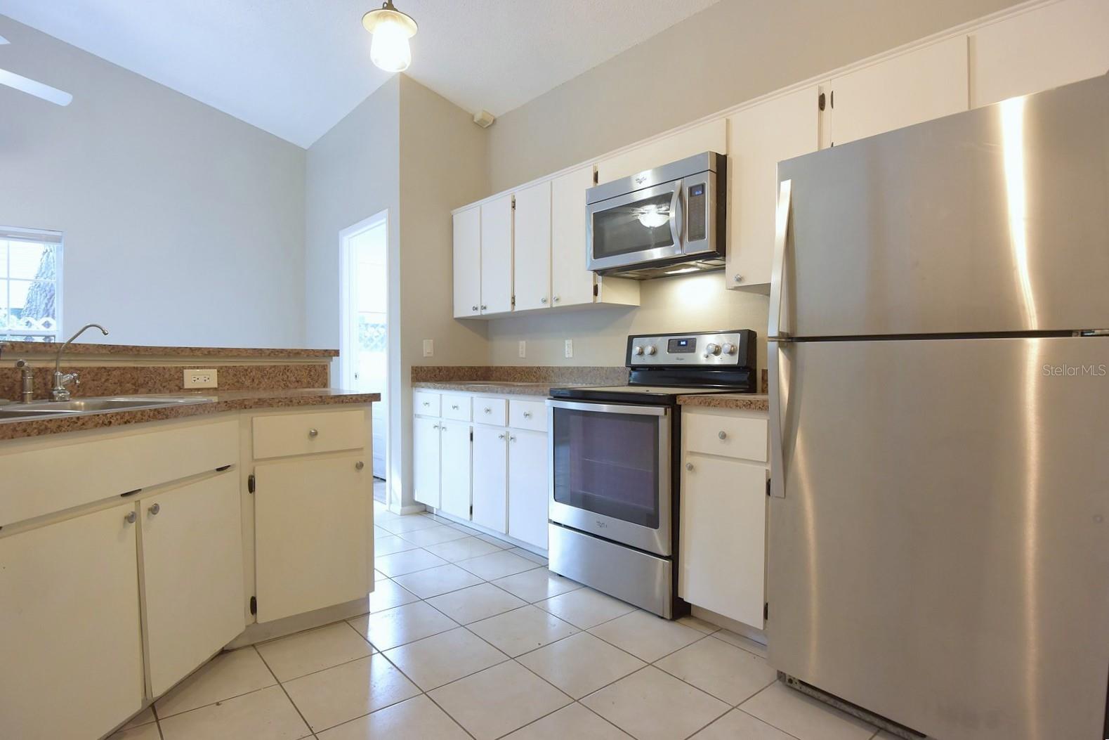 1672 COUNTRYWOOD ST — photo 15