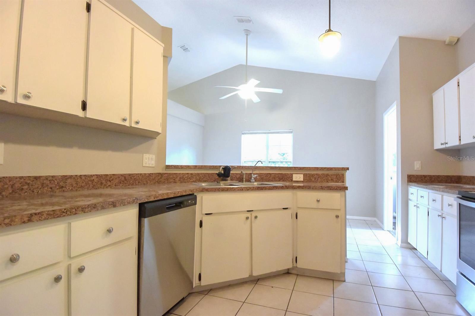 1672 COUNTRYWOOD ST — photo 14