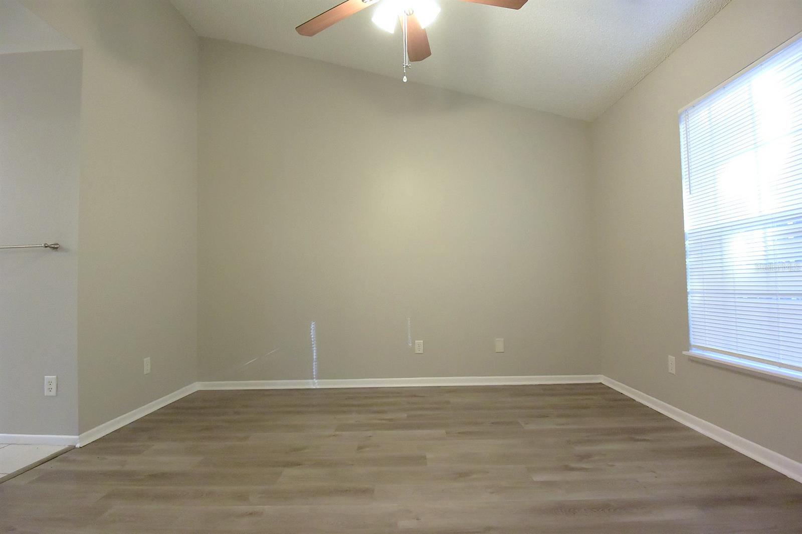 1672 COUNTRYWOOD ST — photo 28