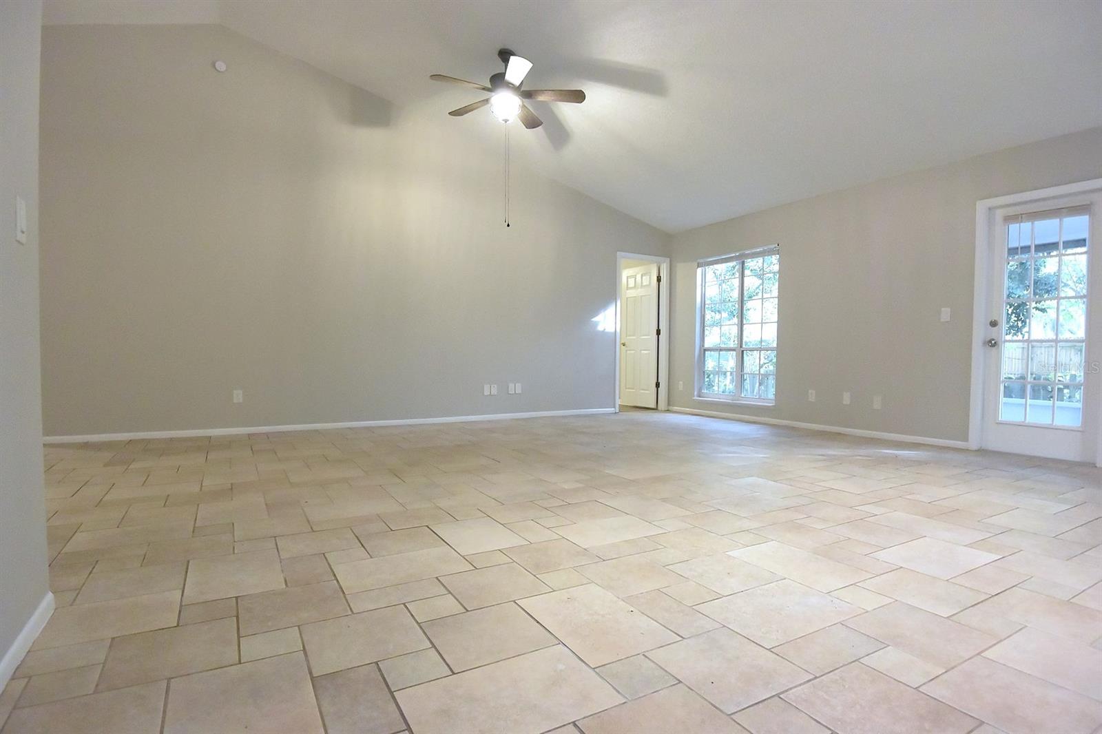 1672 COUNTRYWOOD ST — photo 10