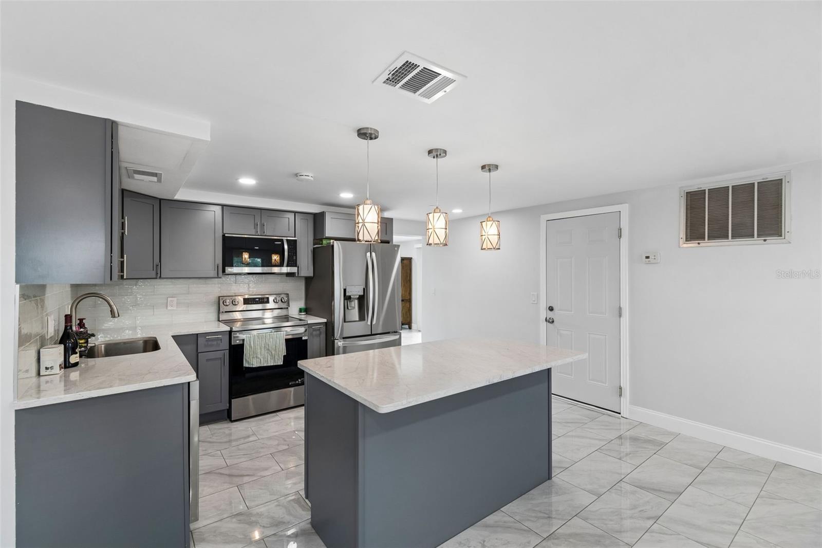 4234 FLORAMAR TER — photo 13