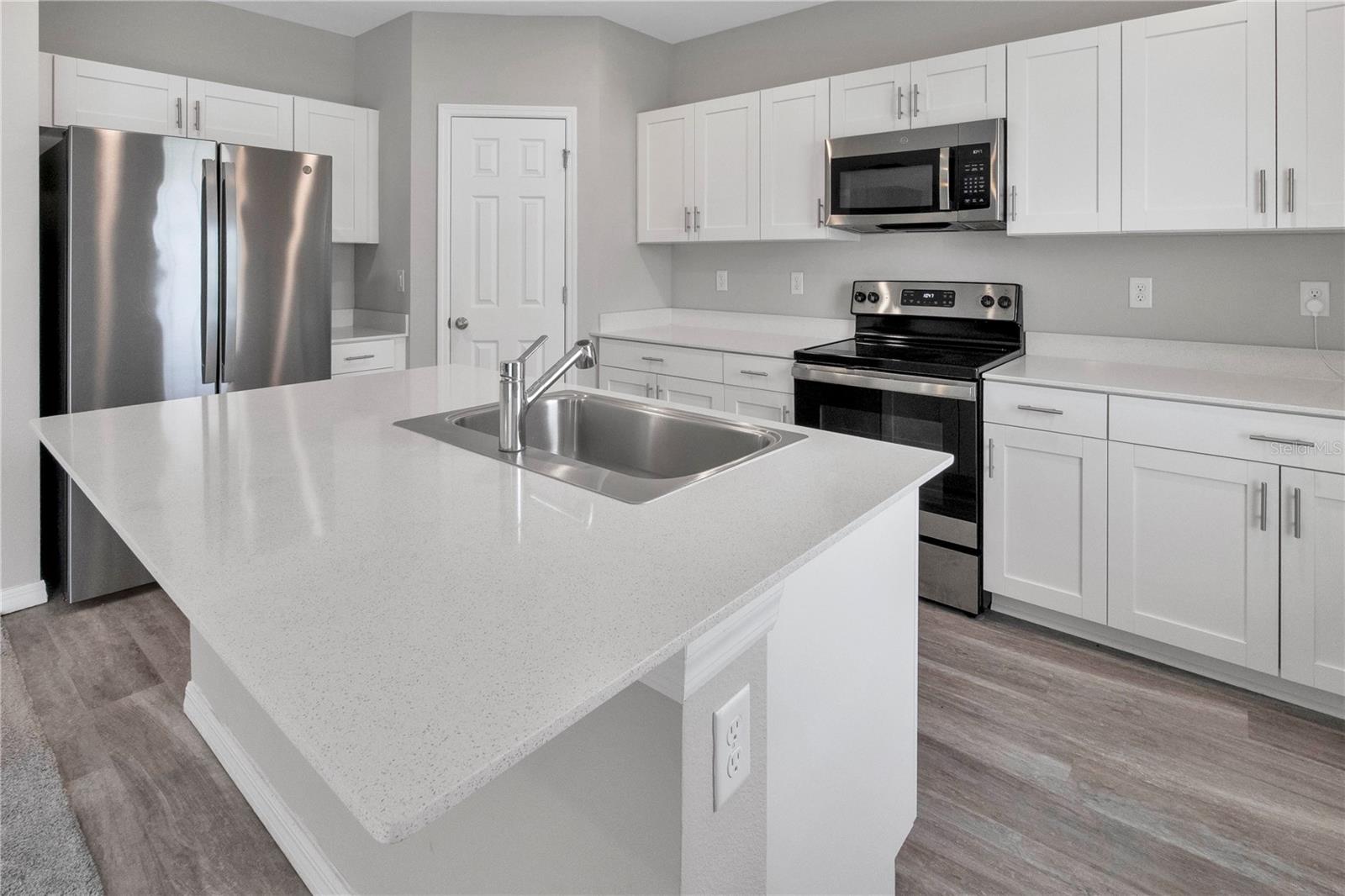 12737 TANNENCREST DR — photo 5