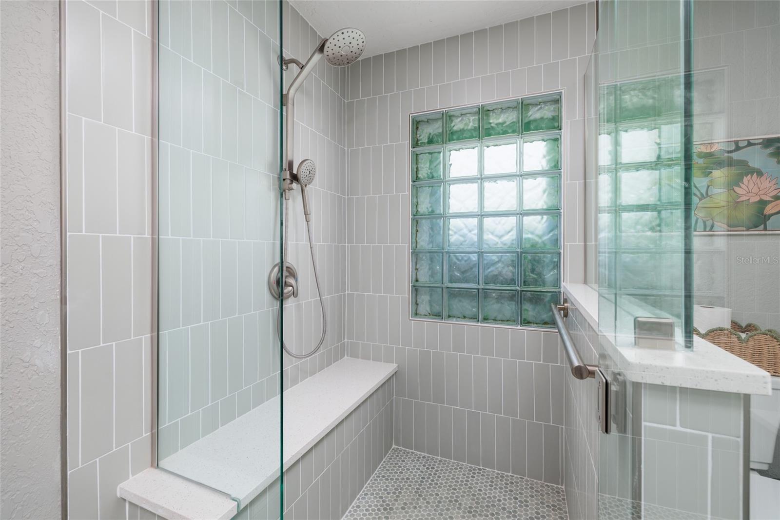 2011 MICHIGAN AVE NE — photo 48