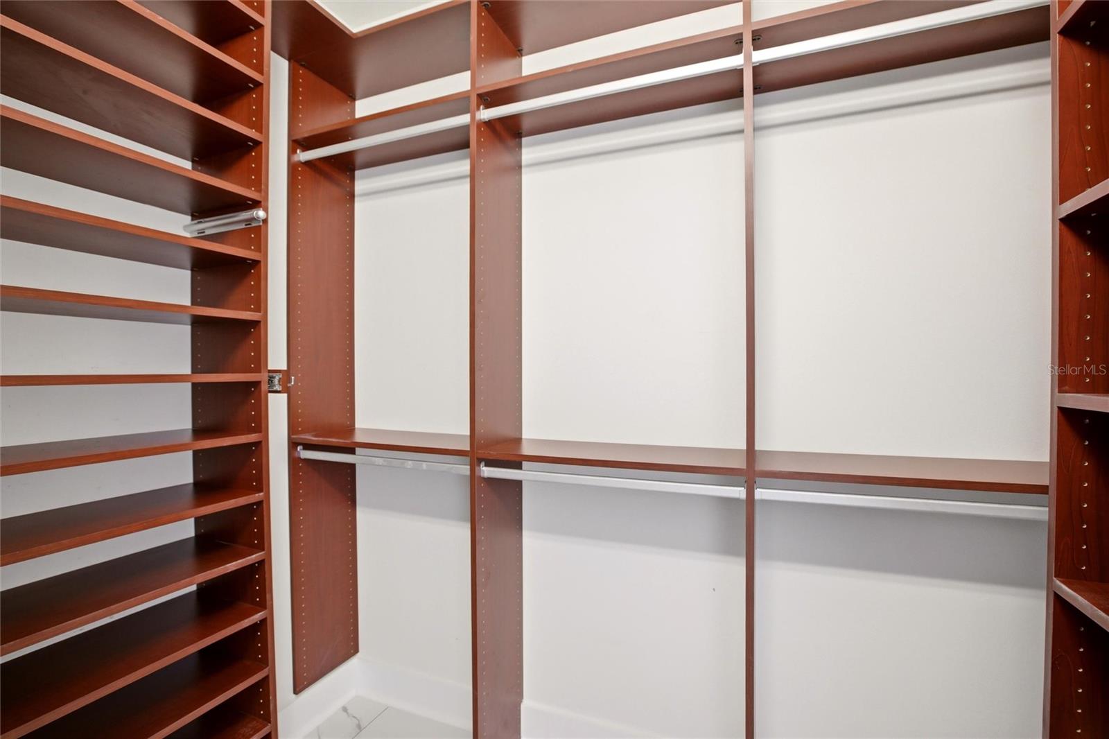 1350 MAIN ST #707 — photo 24