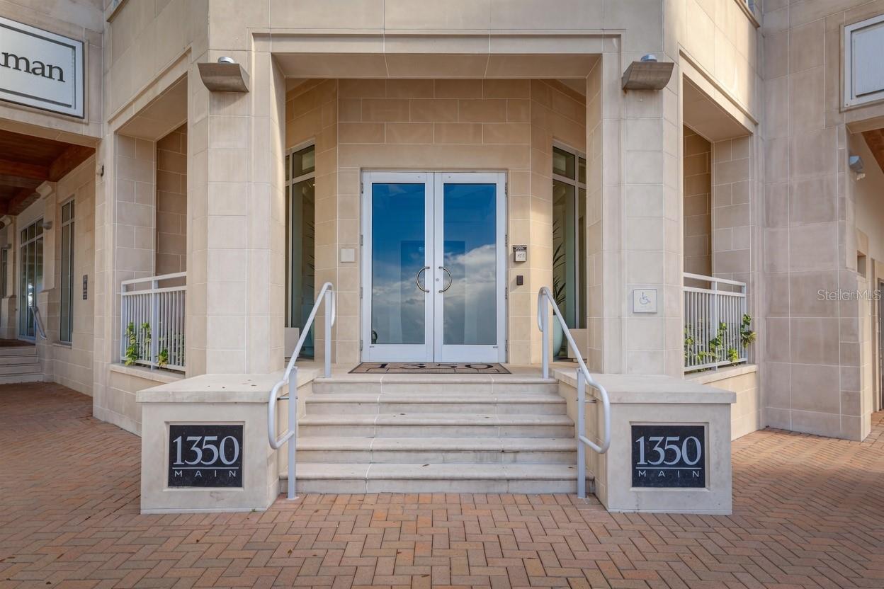 1350 MAIN ST #707 — photo 38