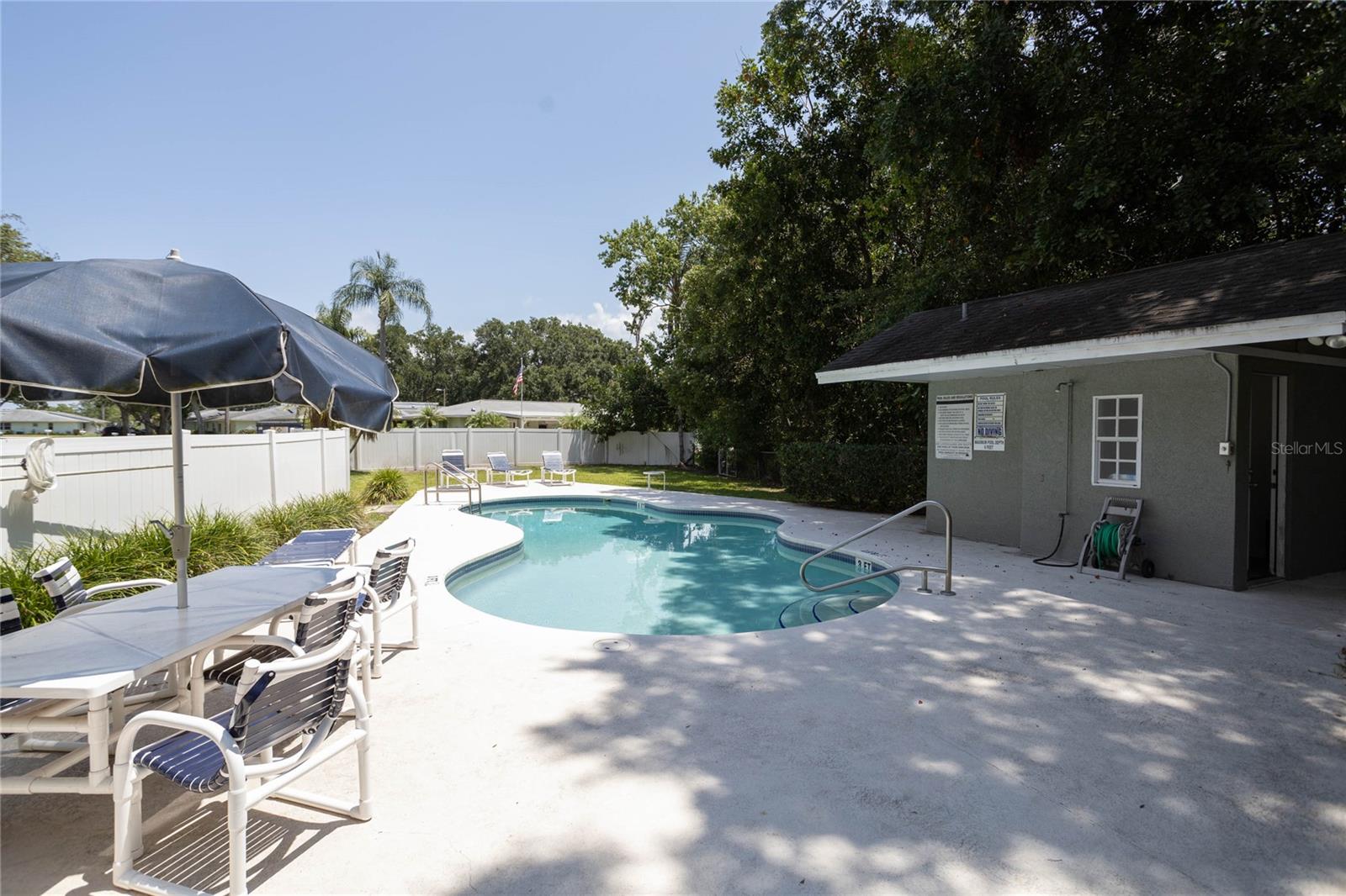 2740 HAMBLE VILLAGE LN — photo 38