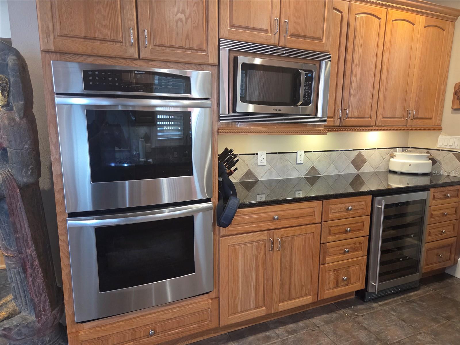 732 NE OAK ST — photo 27