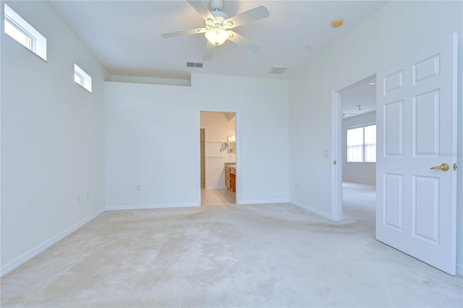 8049 SANGUINELLI RD — photo 12