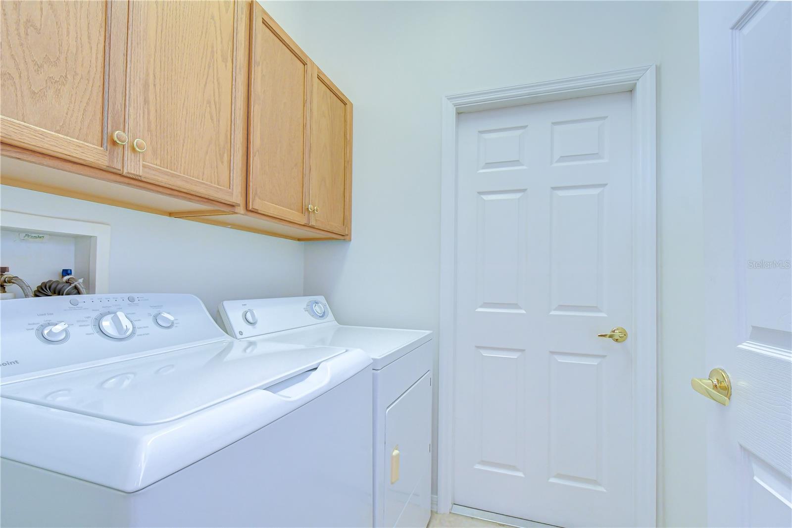 8049 SANGUINELLI RD — photo 18