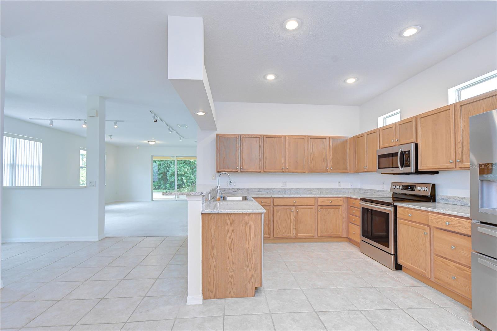 8049 SANGUINELLI RD — photo 7