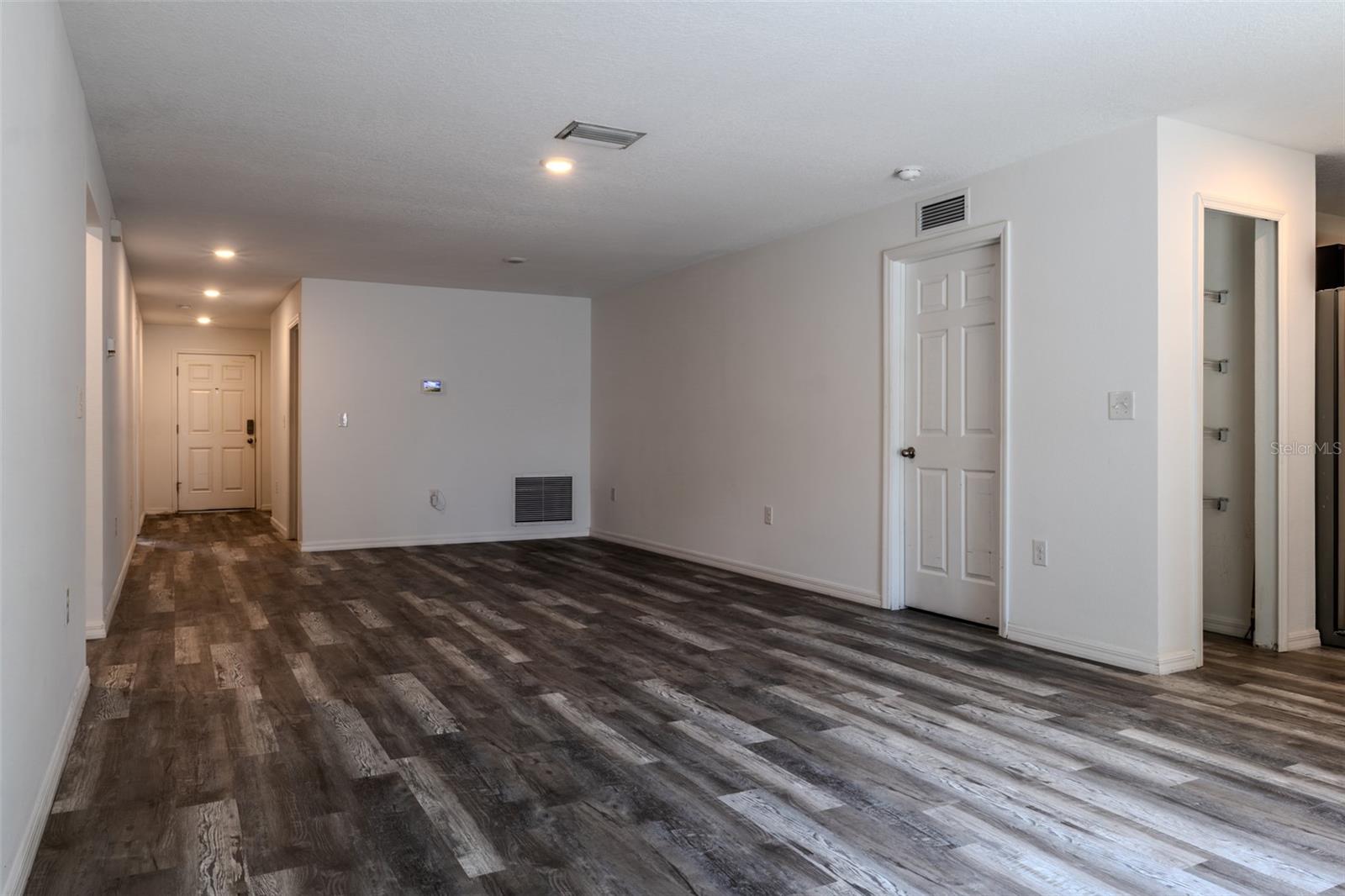 10205 CARP HOLLOW RD — photo 6