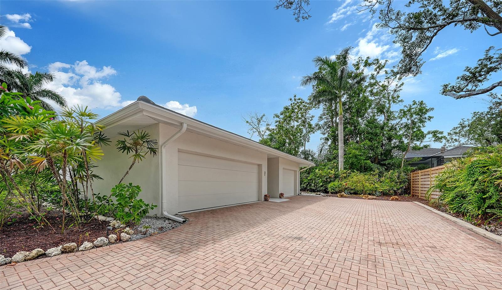 1428 PINE BAY DR — photo 51