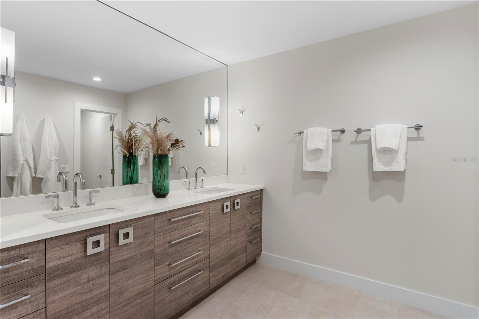 1428 PINE BAY DR — photo 29