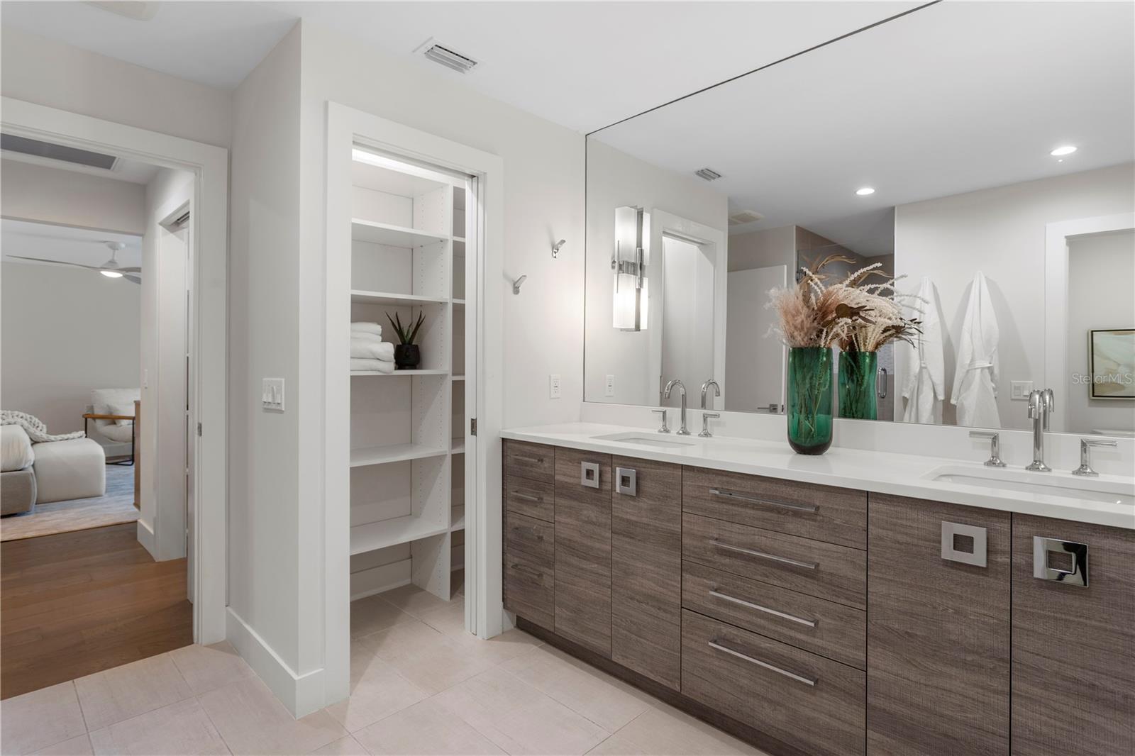 1428 PINE BAY DR — photo 31