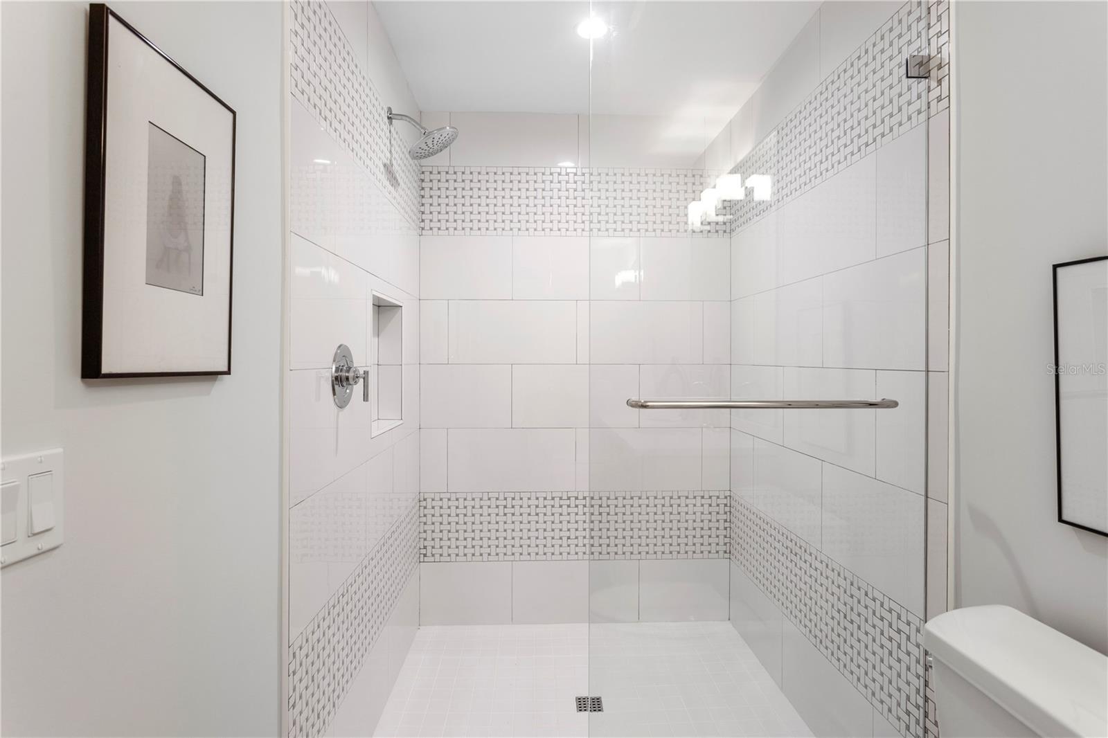 1428 PINE BAY DR — photo 35