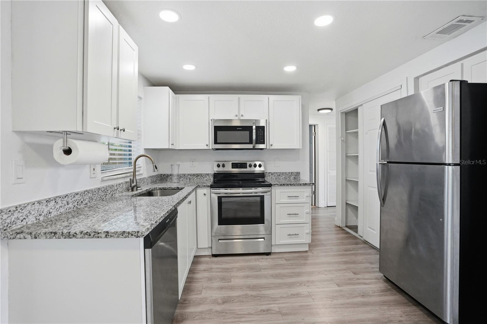 3301 ROSEFIELD DR — photo 11