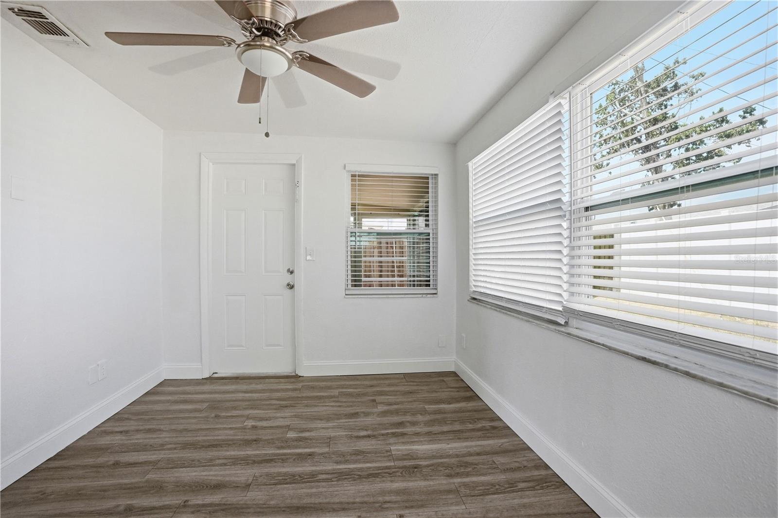 3301 ROSEFIELD DR — photo 20
