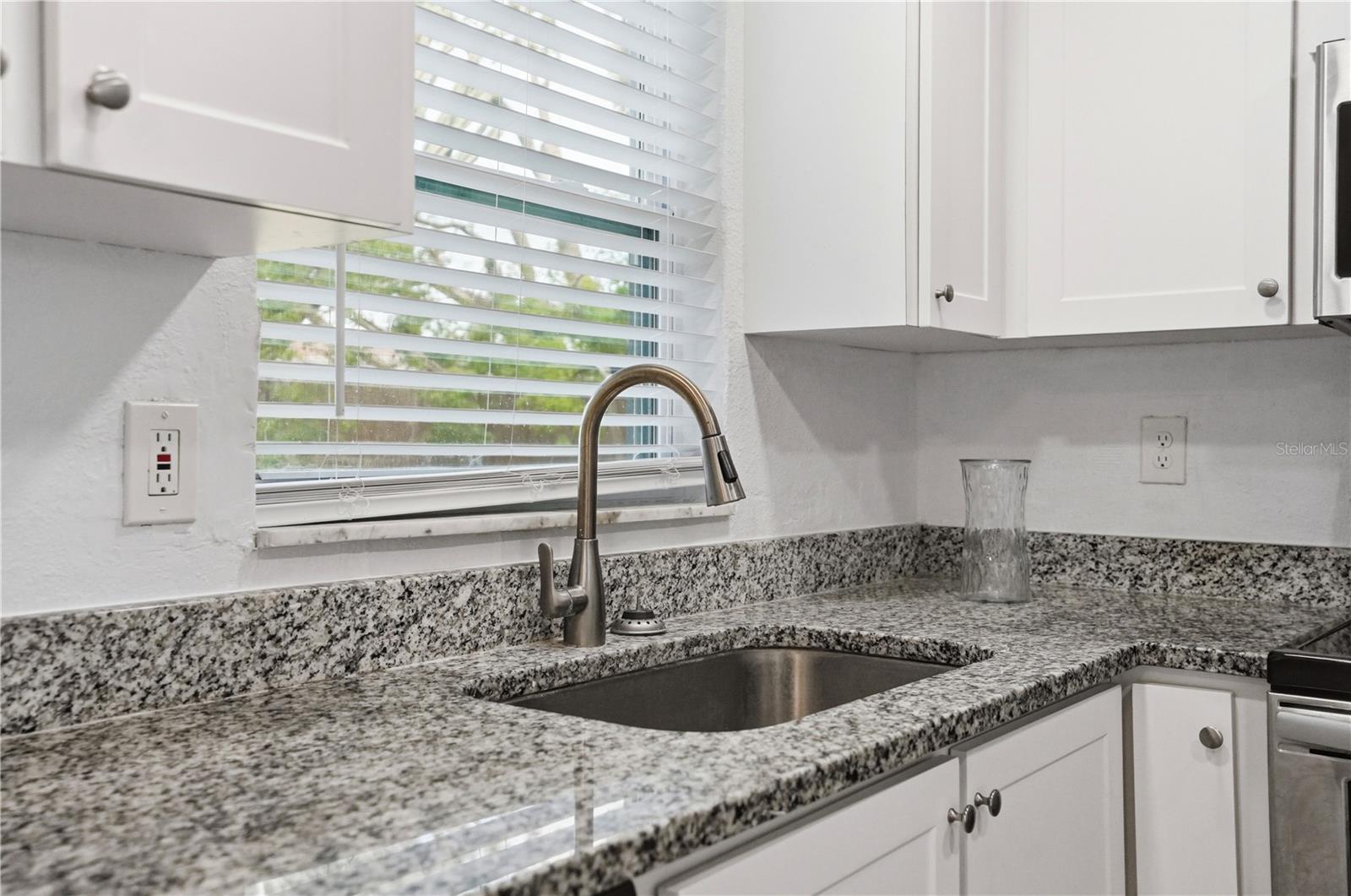 3301 ROSEFIELD DR — photo 14