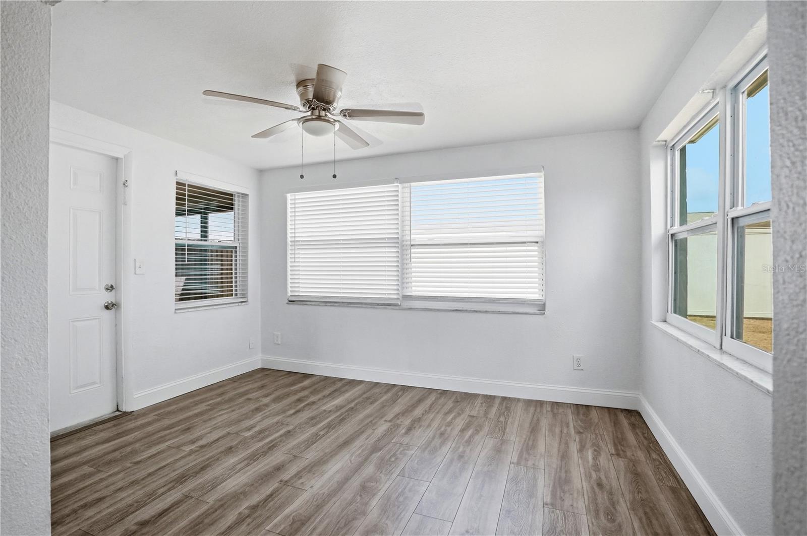 3301 ROSEFIELD DR — photo 19