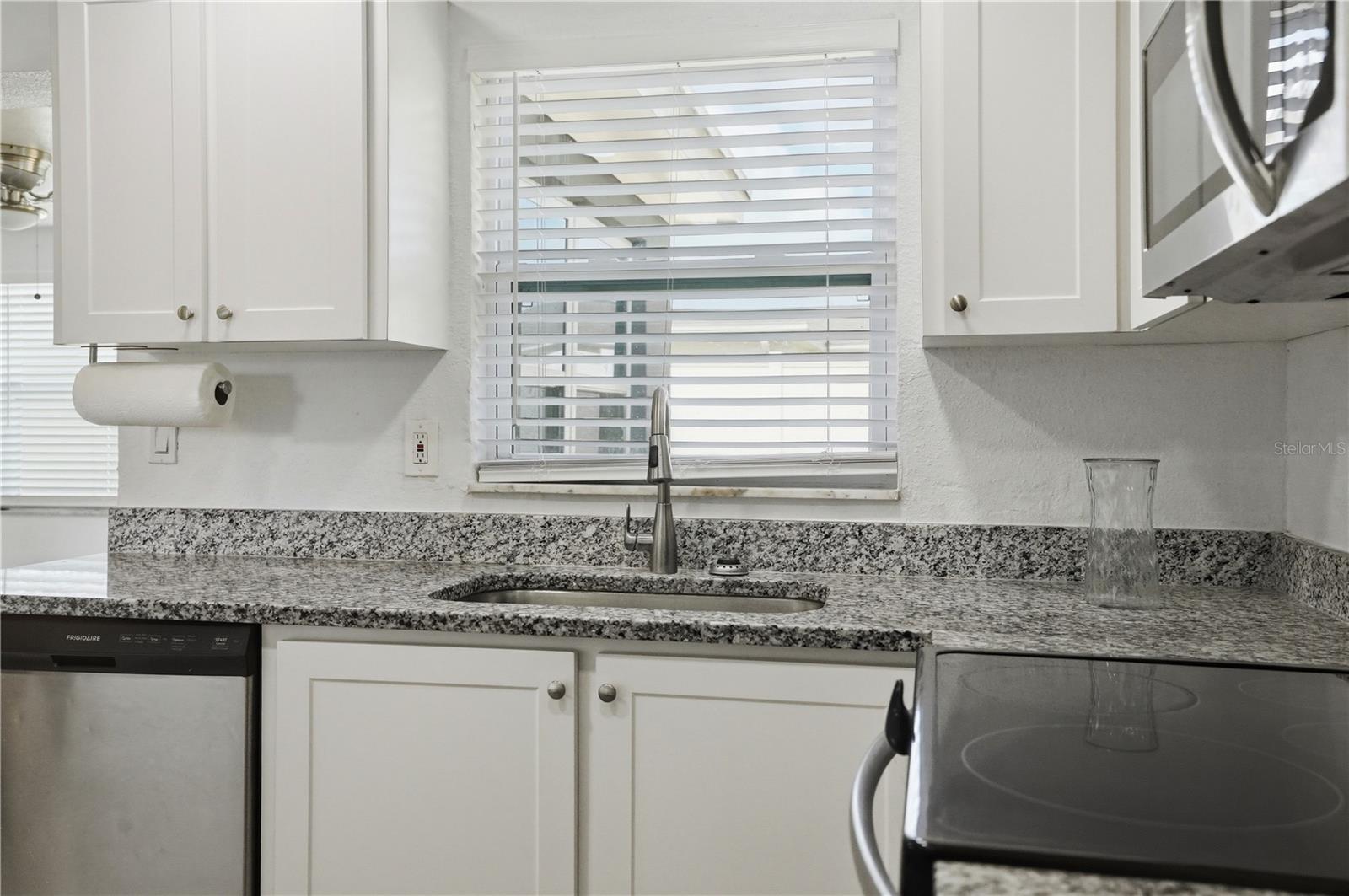 3301 ROSEFIELD DR — photo 9