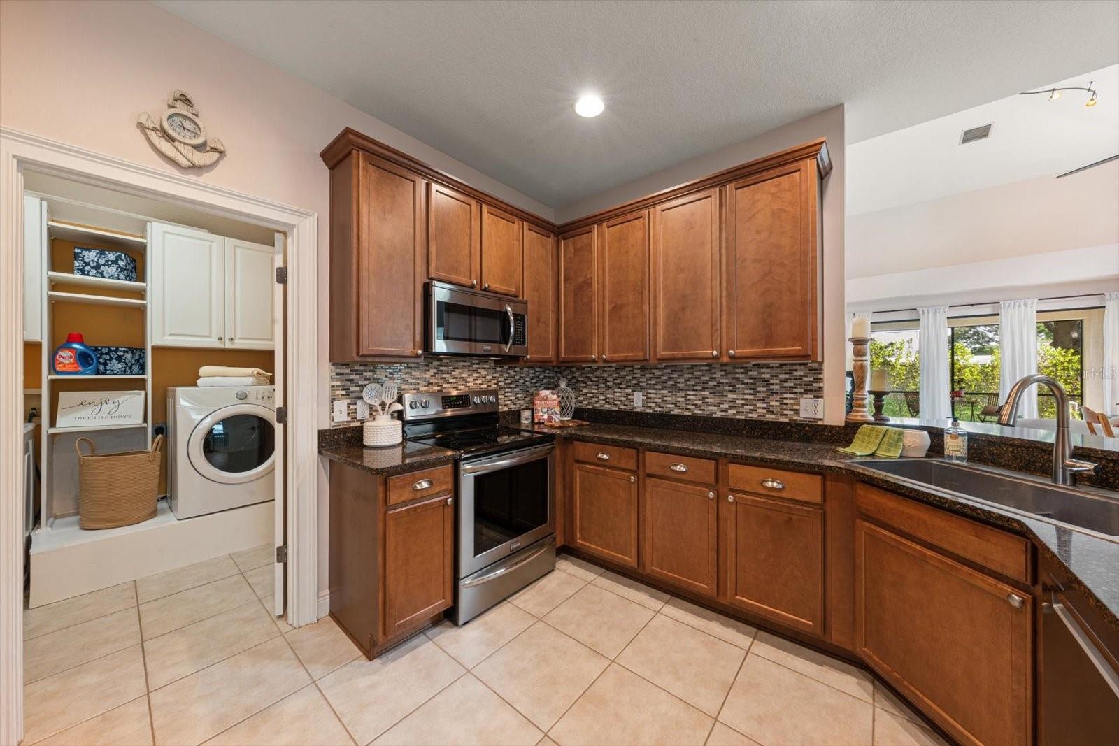 8241 ACADIAN LN — photo 9