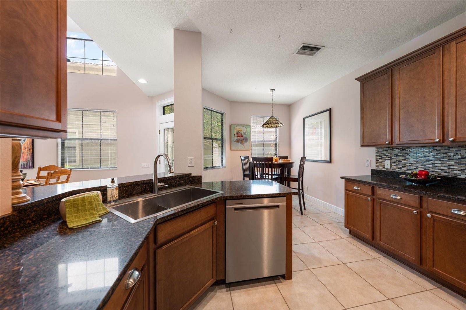 8241 ACADIAN LN — photo 8