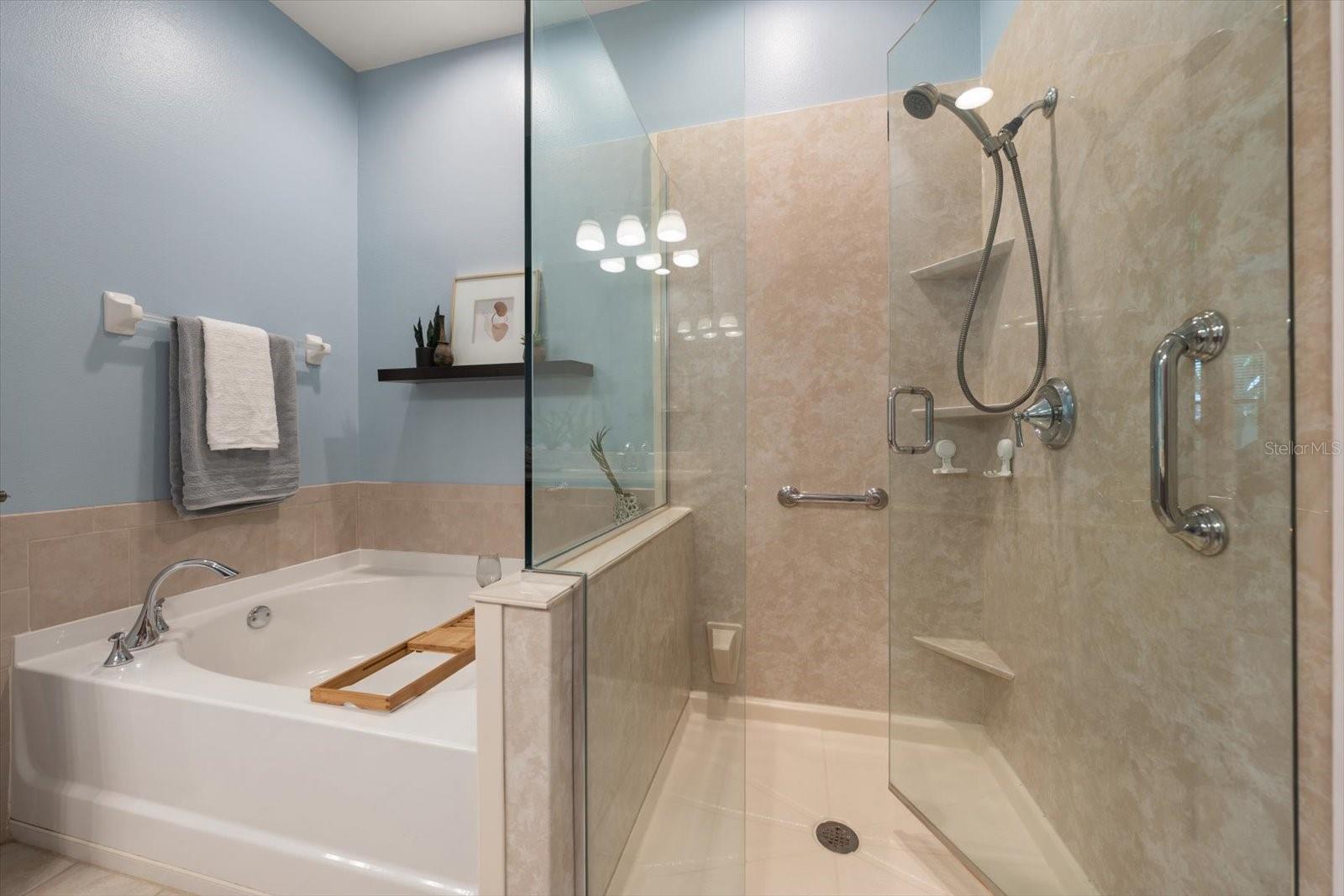 8241 ACADIAN LN — photo 28