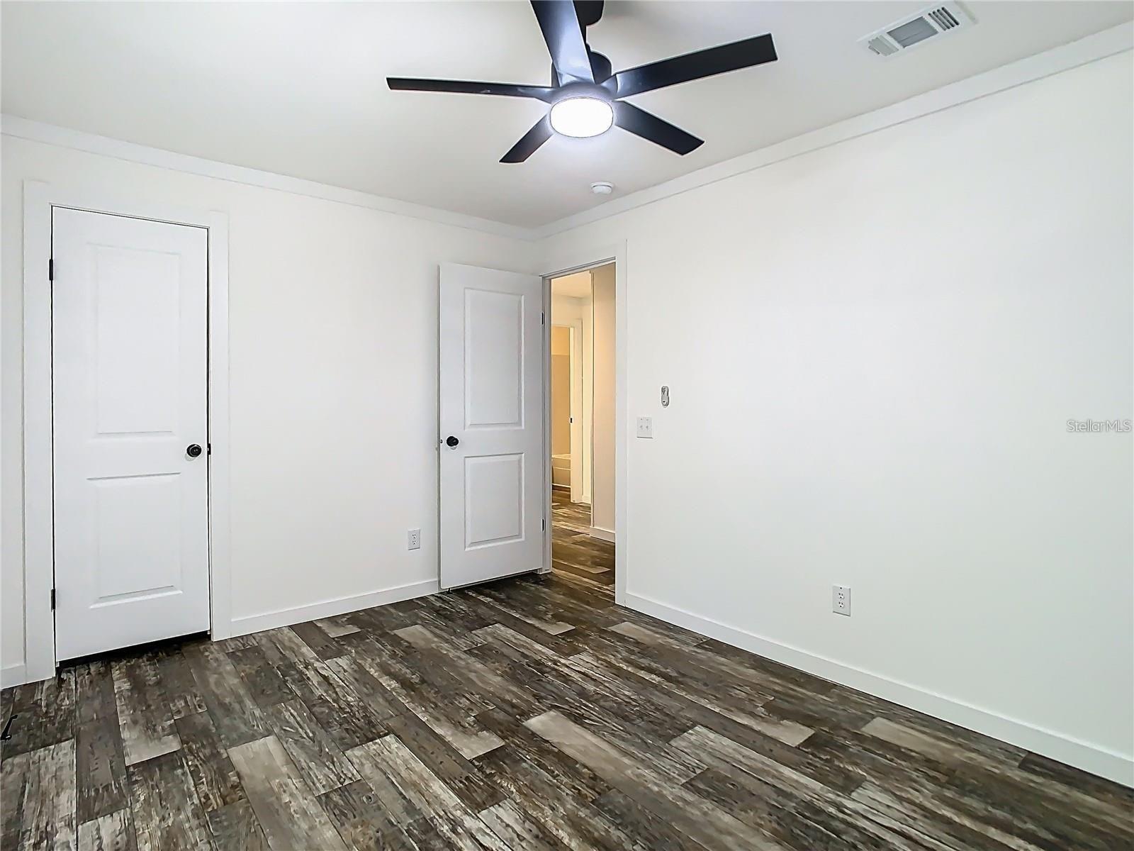 10226 MARKHAM ST — photo 10