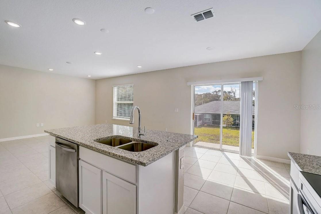 42 PALMETTO DR — photo 7