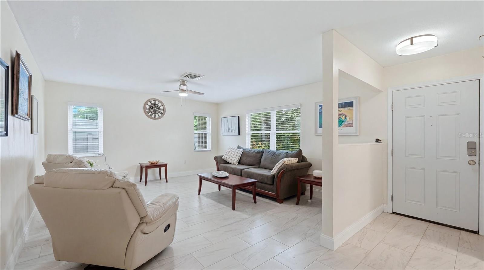 6233 ROCKEFELLER AVE — photo 7