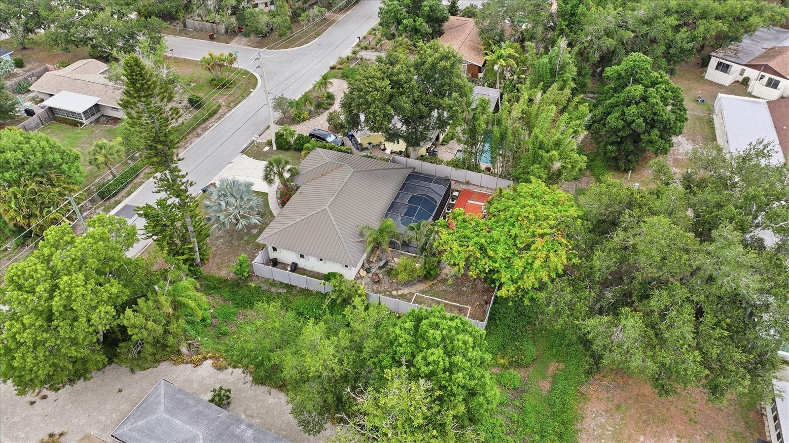 6233 ROCKEFELLER AVE — photo 35