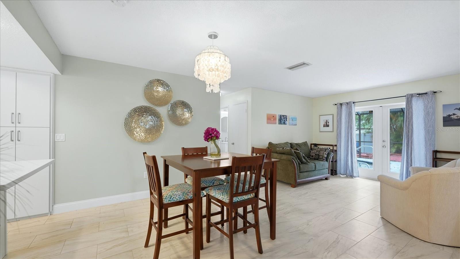 6233 ROCKEFELLER AVE — photo 10
