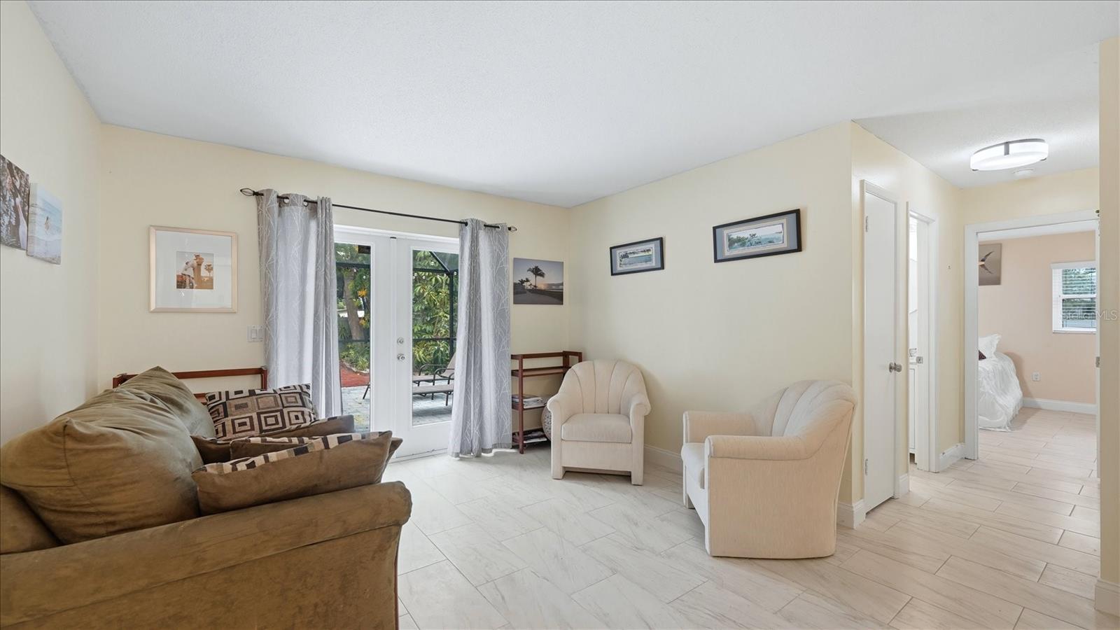 6233 ROCKEFELLER AVE — photo 14