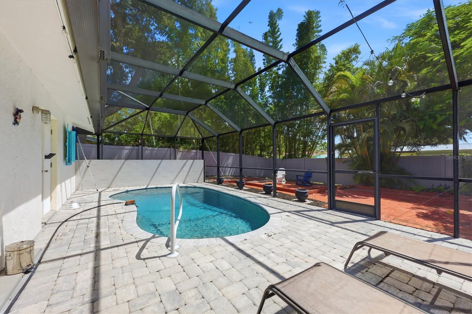 6233 ROCKEFELLER AVE — photo 40