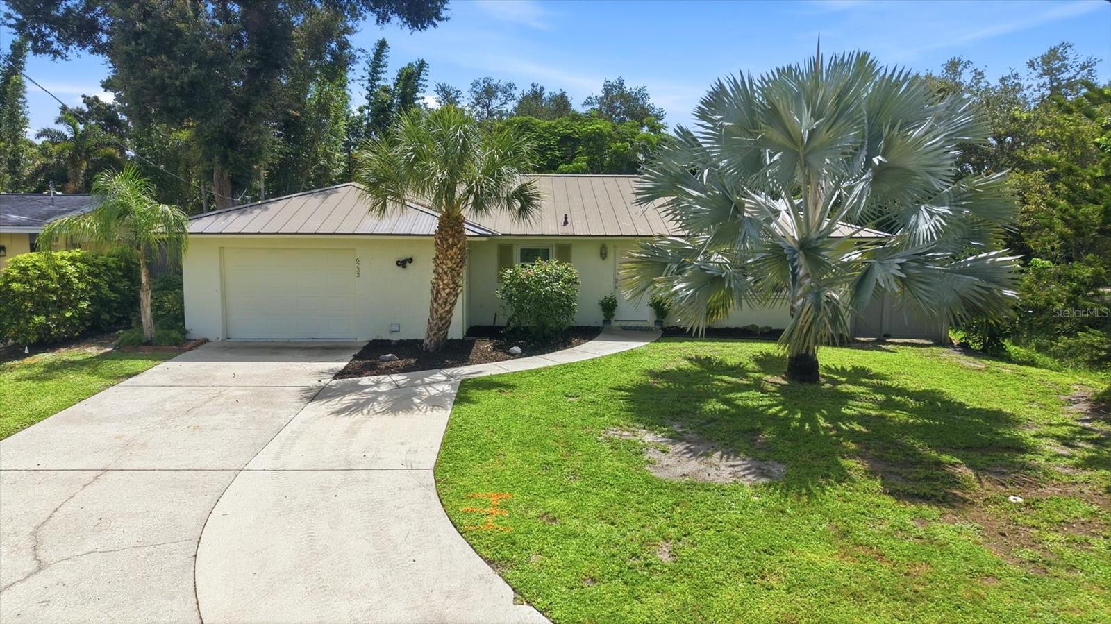 6233 ROCKEFELLER AVE — photo 4