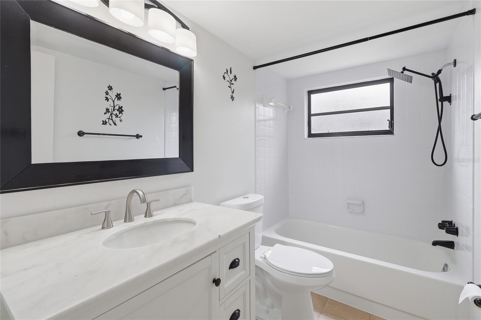 804 CENTERWOOD CT — photo 4