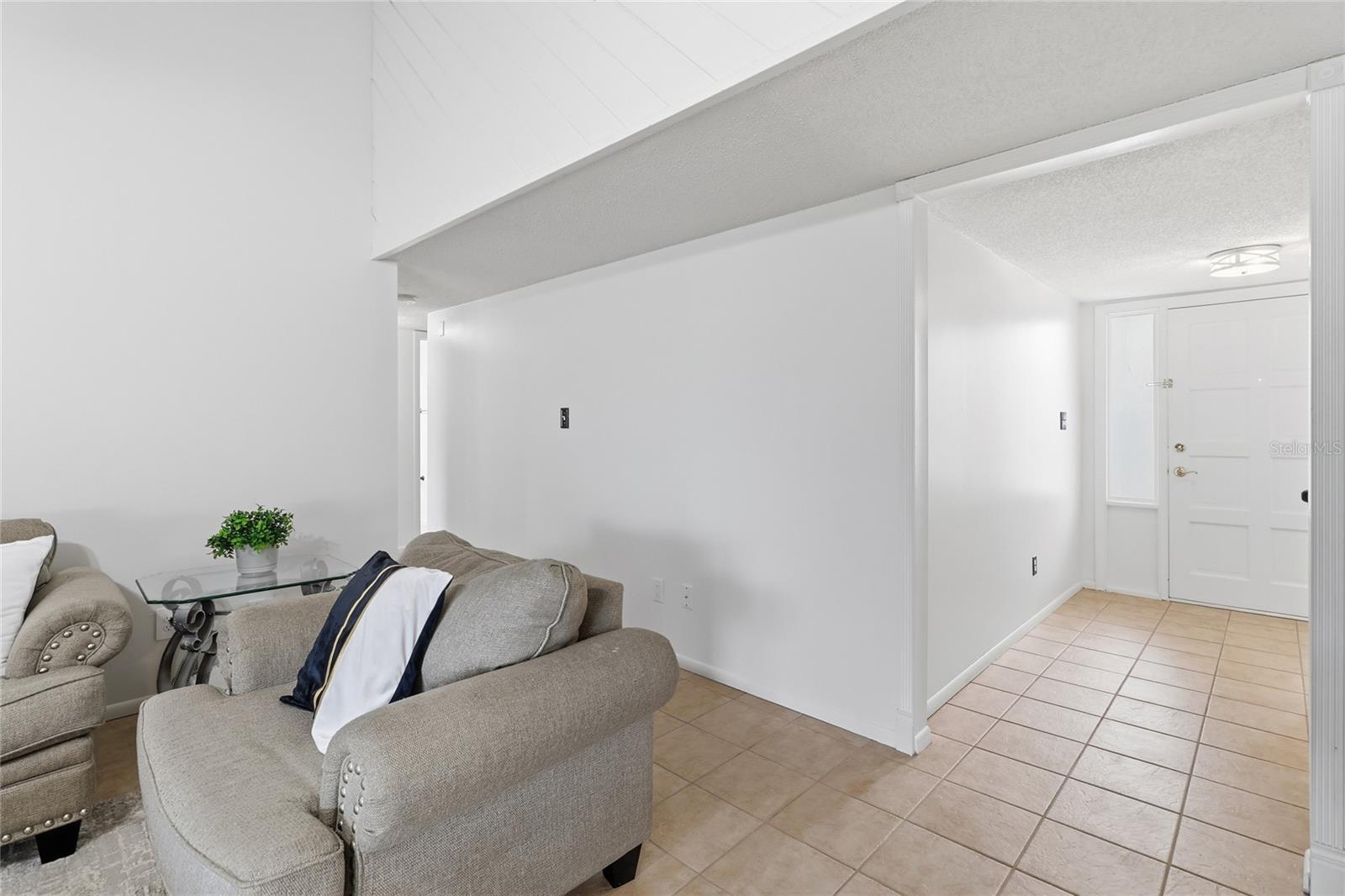 804 CENTERWOOD CT — photo 18